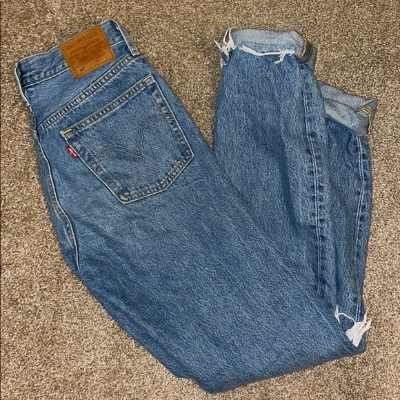 Levi’s 501 Jeans - Picture 4 of 10
